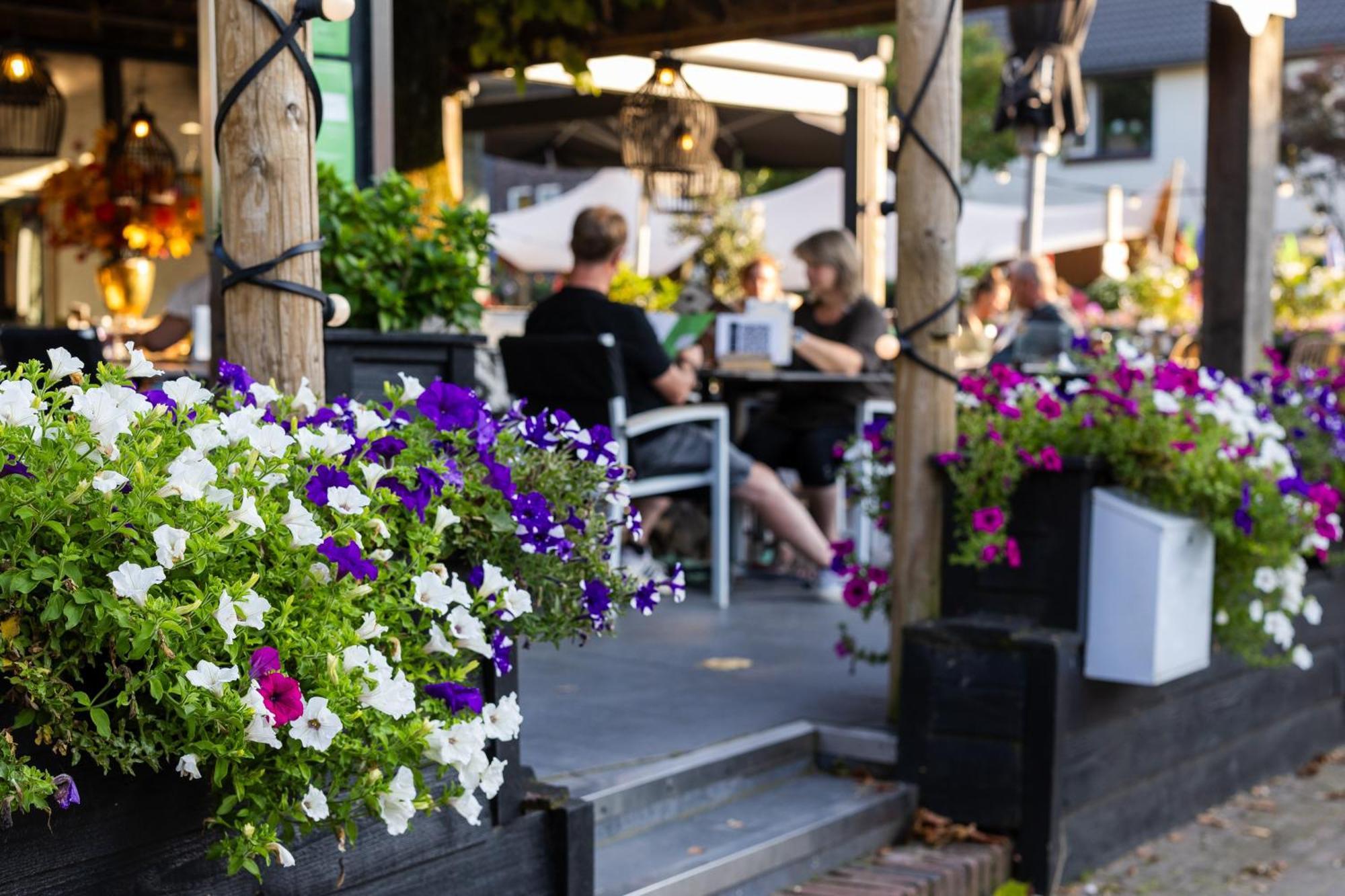 Hotel Restaurant 'De Vossenberg' Vierhouten Eksteriør billede